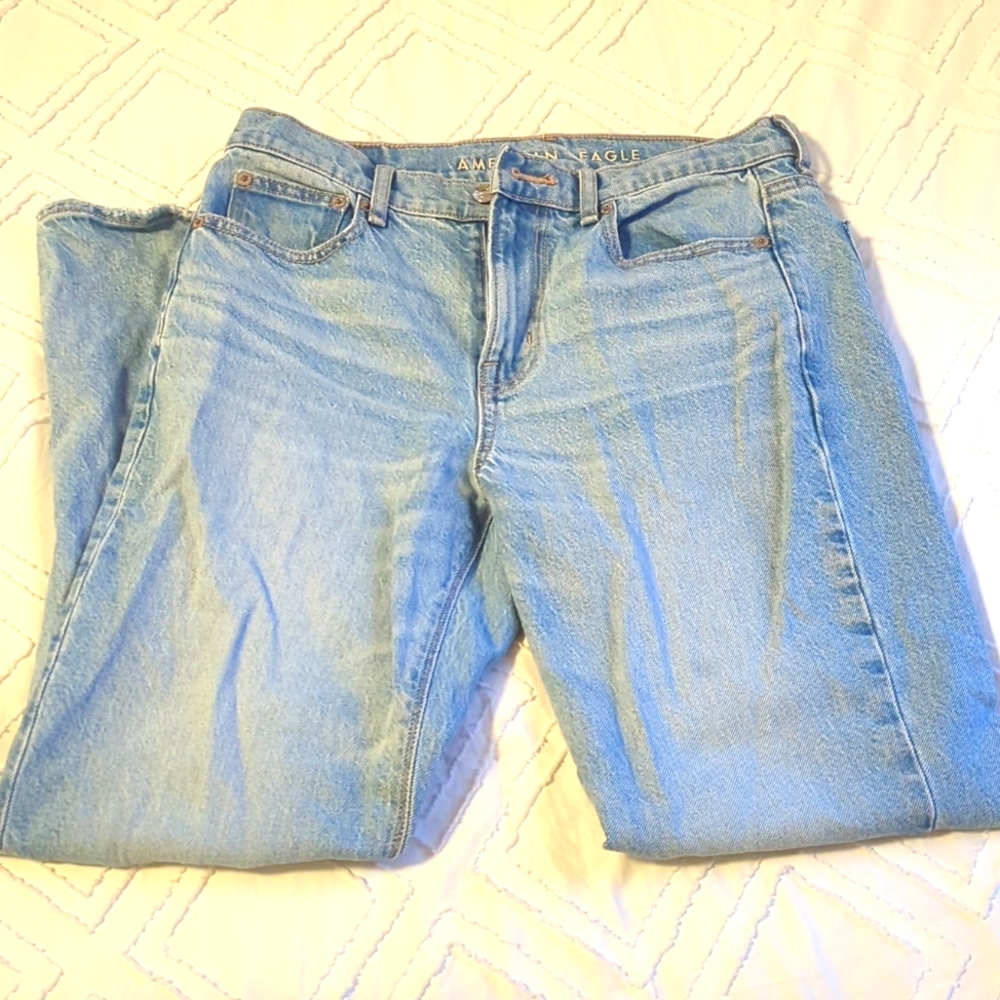 AMERICAN EAGLE Super High Rise Straight Ankle size 2 regular